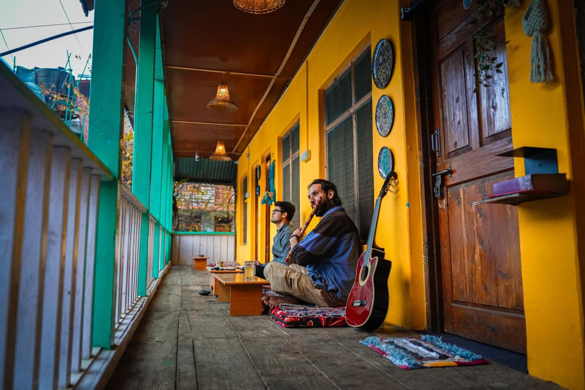 Yaarana Stay & Cafe, Vashisht, Manali Kültér fotó